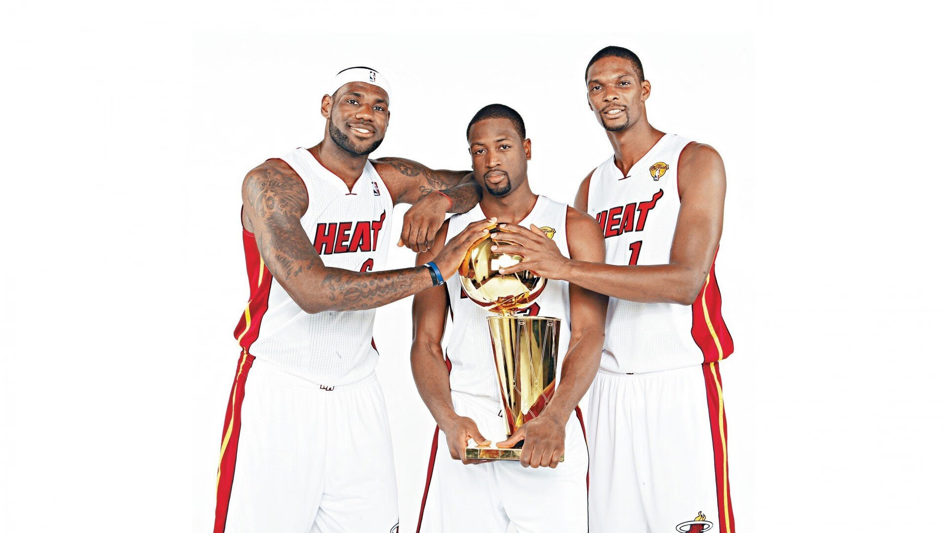 巴西队中场策应完美 铁腰成为核心，巴西队视频