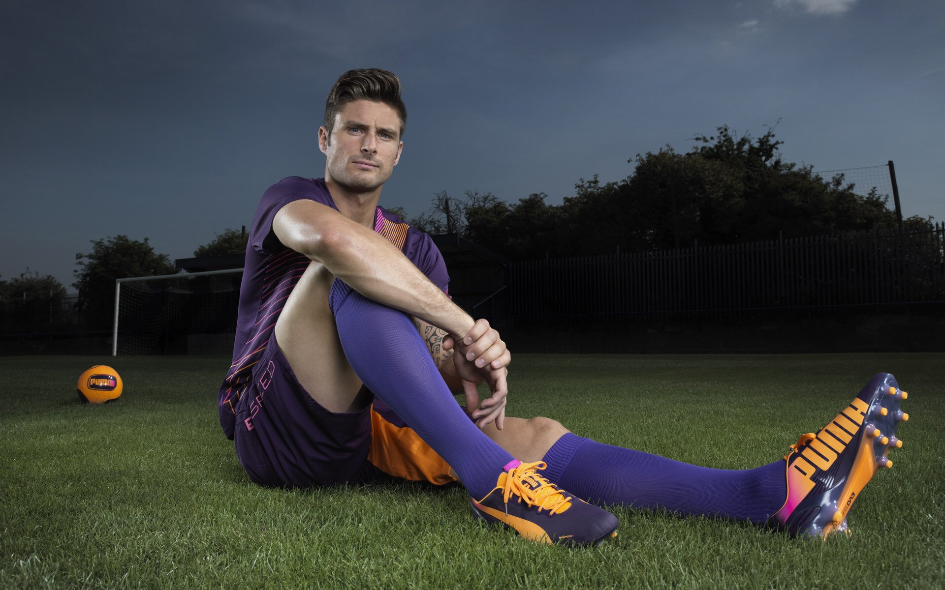 曼联引援完毕，锋线实力大幅提升，曼联队最新引援消息